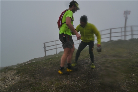 TRAIL di PIZZO San Michele N°3157 FOTO scattate a raffica in VETTA da Peppe Dalessio con nebbia e gran freddo - foto 1987