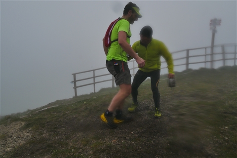 TRAIL di PIZZO San Michele N°3157 FOTO scattate a raffica in VETTA da Peppe Dalessio con nebbia e gran freddo - foto 1988