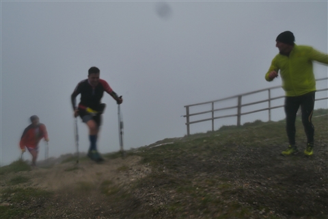 TRAIL di PIZZO San Michele N°3157 FOTO scattate a raffica in VETTA da Peppe Dalessio con nebbia e gran freddo - foto 1994