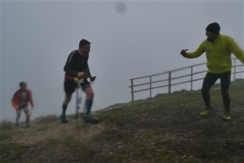 TRAIL di PIZZO San Michele N°3157 FOTO scattate a raffica in VETTA da Peppe Dalessio con nebbia e gran freddo - foto 1999