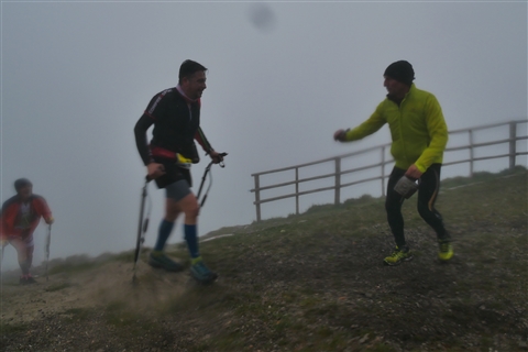 TRAIL di PIZZO San Michele N°3157 FOTO scattate a raffica in VETTA da Peppe Dalessio con nebbia e gran freddo - foto 2002