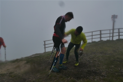 TRAIL di PIZZO San Michele N°3157 FOTO scattate a raffica in VETTA da Peppe Dalessio con nebbia e gran freddo - foto 2013