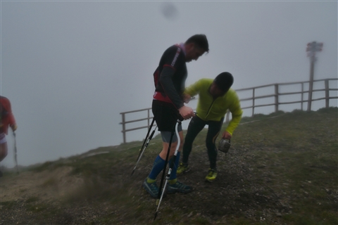 TRAIL di PIZZO San Michele N°3157 FOTO scattate a raffica in VETTA da Peppe Dalessio con nebbia e gran freddo - foto 2014