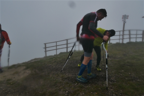 TRAIL di PIZZO San Michele N°3157 FOTO scattate a raffica in VETTA da Peppe Dalessio con nebbia e gran freddo - foto 2022