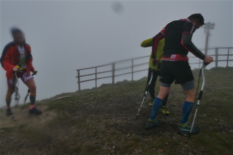 TRAIL di PIZZO San Michele N°3157 FOTO scattate a raffica in VETTA da Peppe Dalessio con nebbia e gran freddo - foto 2027