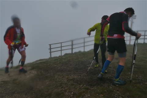 TRAIL di PIZZO San Michele N°3157 FOTO scattate a raffica in VETTA da Peppe Dalessio con nebbia e gran freddo - foto 2028