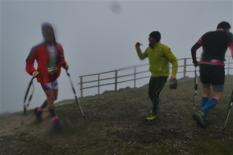 TRAIL di PIZZO San Michele N°3157 FOTO scattate a raffica in VETTA da Peppe Dalessio con nebbia e gran freddo - foto 2033