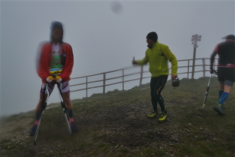 TRAIL di PIZZO San Michele N°3157 FOTO scattate a raffica in VETTA da Peppe Dalessio con nebbia e gran freddo - foto 2040
