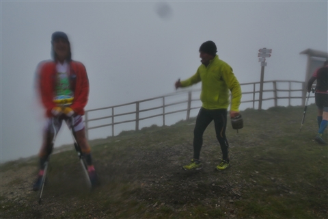 TRAIL di PIZZO San Michele N°3157 FOTO scattate a raffica in VETTA da Peppe Dalessio con nebbia e gran freddo - foto 2047
