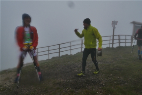 TRAIL di PIZZO San Michele N°3157 FOTO scattate a raffica in VETTA da Peppe Dalessio con nebbia e gran freddo - foto 2048