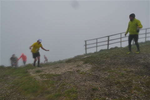 TRAIL di PIZZO San Michele N°3157 FOTO scattate a raffica in VETTA da Peppe Dalessio con nebbia e gran freddo - foto 2060
