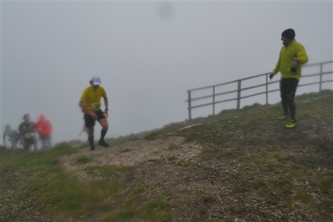 TRAIL di PIZZO San Michele N°3157 FOTO scattate a raffica in VETTA da Peppe Dalessio con nebbia e gran freddo - foto 2067