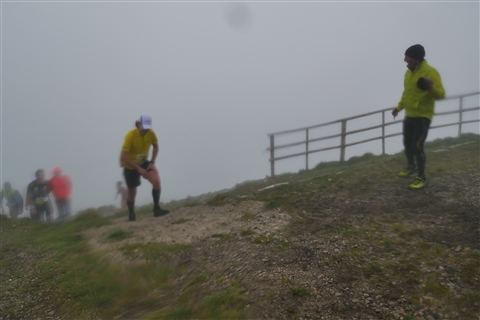 TRAIL di PIZZO San Michele N°3157 FOTO scattate a raffica in VETTA da Peppe Dalessio con nebbia e gran freddo - foto 2068