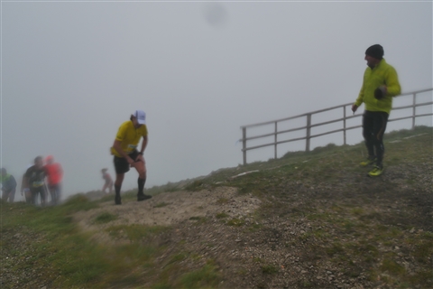 TRAIL di PIZZO San Michele N°3157 FOTO scattate a raffica in VETTA da Peppe Dalessio con nebbia e gran freddo - foto 2069
