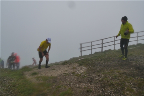 TRAIL di PIZZO San Michele N°3157 FOTO scattate a raffica in VETTA da Peppe Dalessio con nebbia e gran freddo - foto 2070