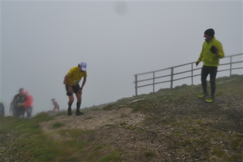 TRAIL di PIZZO San Michele N°3157 FOTO scattate a raffica in VETTA da Peppe Dalessio con nebbia e gran freddo - foto 2071
