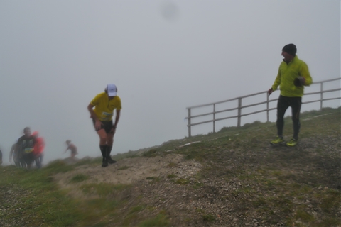 TRAIL di PIZZO San Michele N°3157 FOTO scattate a raffica in VETTA da Peppe Dalessio con nebbia e gran freddo - foto 2073