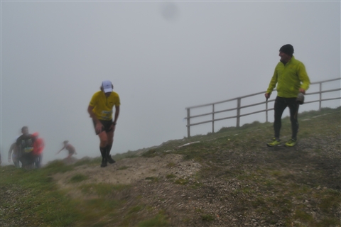 TRAIL di PIZZO San Michele N°3157 FOTO scattate a raffica in VETTA da Peppe Dalessio con nebbia e gran freddo - foto 2074
