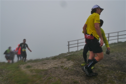 TRAIL di PIZZO San Michele N°3157 FOTO scattate a raffica in VETTA da Peppe Dalessio con nebbia e gran freddo - foto 2100