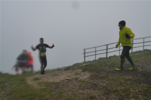 TRAIL di PIZZO San Michele N°3157 FOTO scattate a raffica in VETTA da Peppe Dalessio con nebbia e gran freddo - foto 2113
