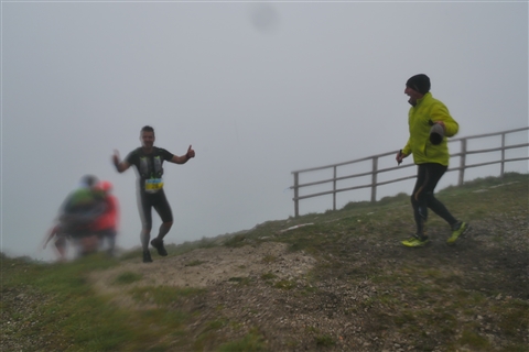 TRAIL di PIZZO San Michele N°3157 FOTO scattate a raffica in VETTA da Peppe Dalessio con nebbia e gran freddo - foto 2114