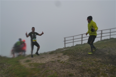 TRAIL di PIZZO San Michele N°3157 FOTO scattate a raffica in VETTA da Peppe Dalessio con nebbia e gran freddo - foto 2115