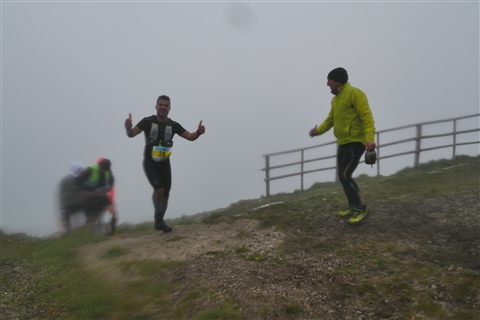 TRAIL di PIZZO San Michele N°3157 FOTO scattate a raffica in VETTA da Peppe Dalessio con nebbia e gran freddo - foto 2120