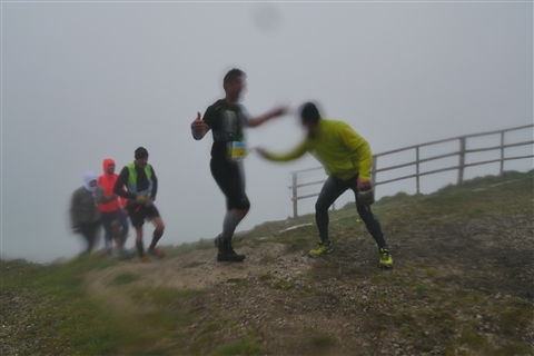 TRAIL di PIZZO San Michele N°3157 FOTO scattate a raffica in VETTA da Peppe Dalessio con nebbia e gran freddo - foto 2129