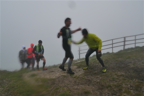 TRAIL di PIZZO San Michele N°3157 FOTO scattate a raffica in VETTA da Peppe Dalessio con nebbia e gran freddo - foto 2131