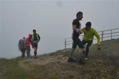 TRAIL di PIZZO San Michele N°3157 FOTO scattate a raffica in VETTA da Peppe Dalessio con nebbia e gran freddo - foto 2138