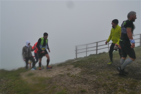 TRAIL di PIZZO San Michele N°3157 FOTO scattate a raffica in VETTA da Peppe Dalessio con nebbia e gran freddo - foto 2145