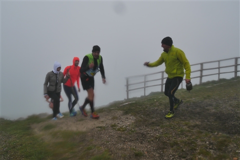 TRAIL di PIZZO San Michele N°3157 FOTO scattate a raffica in VETTA da Peppe Dalessio con nebbia e gran freddo - foto 2152