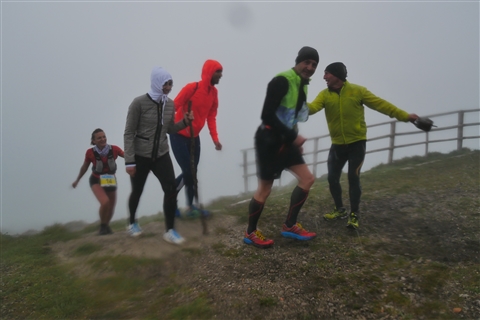 TRAIL di PIZZO San Michele N°3157 FOTO scattate a raffica in VETTA da Peppe Dalessio con nebbia e gran freddo - foto 2172