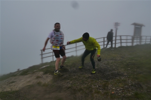 TRAIL di PIZZO San Michele N°3157 FOTO scattate a raffica in VETTA da Peppe Dalessio con nebbia e gran freddo - foto 2207