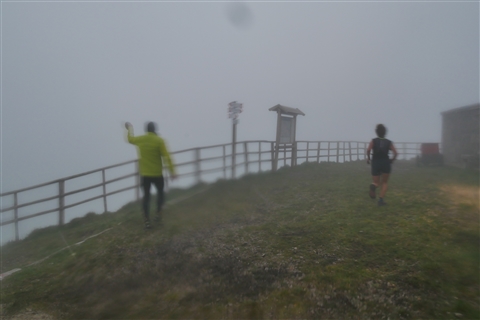 TRAIL di PIZZO San Michele N°3157 FOTO scattate a raffica in VETTA da Peppe Dalessio con nebbia e gran freddo - foto 2222