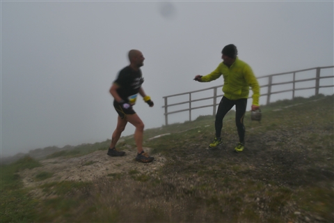 TRAIL di PIZZO San Michele N°3157 FOTO scattate a raffica in VETTA da Peppe Dalessio con nebbia e gran freddo - foto 2234