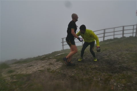 TRAIL di PIZZO San Michele N°3157 FOTO scattate a raffica in VETTA da Peppe Dalessio con nebbia e gran freddo - foto 2240