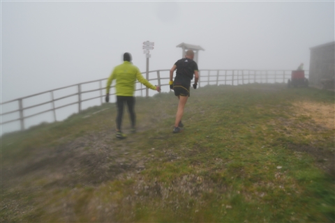 TRAIL di PIZZO San Michele N°3157 FOTO scattate a raffica in VETTA da Peppe Dalessio con nebbia e gran freddo - foto 2248