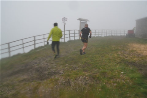TRAIL di PIZZO San Michele N°3157 FOTO scattate a raffica in VETTA da Peppe Dalessio con nebbia e gran freddo - foto 2250