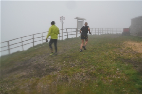 TRAIL di PIZZO San Michele N°3157 FOTO scattate a raffica in VETTA da Peppe Dalessio con nebbia e gran freddo - foto 2251