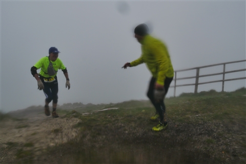 TRAIL di PIZZO San Michele N°3157 FOTO scattate a raffica in VETTA da Peppe Dalessio con nebbia e gran freddo - foto 2257