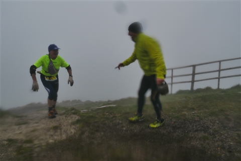 TRAIL di PIZZO San Michele N°3157 FOTO scattate a raffica in VETTA da Peppe Dalessio con nebbia e gran freddo - foto 2259