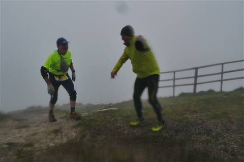 TRAIL di PIZZO San Michele N°3157 FOTO scattate a raffica in VETTA da Peppe Dalessio con nebbia e gran freddo - foto 2263