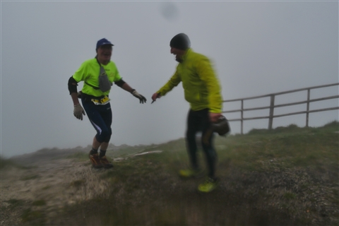 TRAIL di PIZZO San Michele N°3157 FOTO scattate a raffica in VETTA da Peppe Dalessio con nebbia e gran freddo - foto 2266