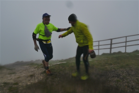 TRAIL di PIZZO San Michele N°3157 FOTO scattate a raffica in VETTA da Peppe Dalessio con nebbia e gran freddo - foto 2269
