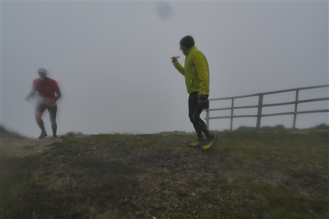TRAIL di PIZZO San Michele N°3157 FOTO scattate a raffica in VETTA da Peppe Dalessio con nebbia e gran freddo - foto 2306