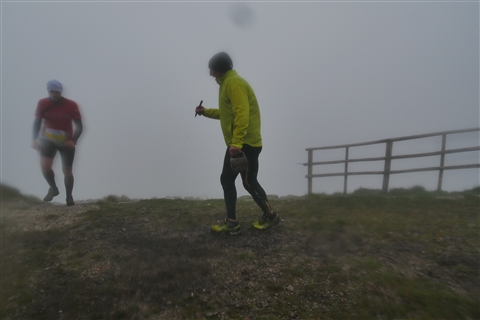 TRAIL di PIZZO San Michele N°3157 FOTO scattate a raffica in VETTA da Peppe Dalessio con nebbia e gran freddo - foto 2315
