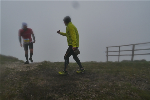 TRAIL di PIZZO San Michele N°3157 FOTO scattate a raffica in VETTA da Peppe Dalessio con nebbia e gran freddo - foto 2319