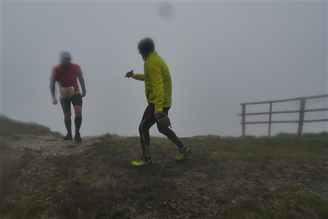 TRAIL di PIZZO San Michele N°3157 FOTO scattate a raffica in VETTA da Peppe Dalessio con nebbia e gran freddo - foto 2320