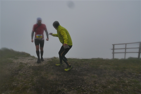 TRAIL di PIZZO San Michele N°3157 FOTO scattate a raffica in VETTA da Peppe Dalessio con nebbia e gran freddo - foto 2324